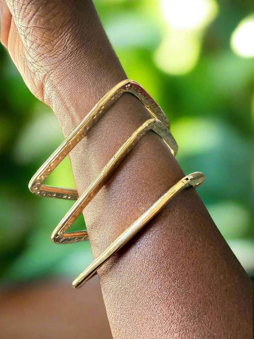 Regal Squares – Handcrafted Square Brass Bracelet (Hammered or Plain) 2 Sizes - ONYX MODE