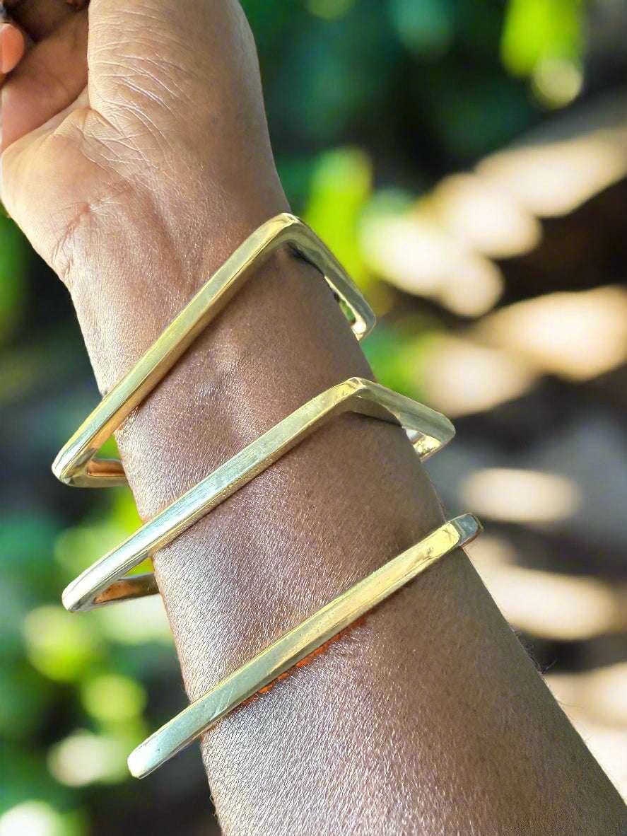 Regal Squares – Handcrafted Square Brass Bracelet (Hammered or Plain) 2 Sizes - ONYX MODE